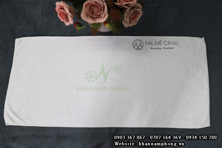 5+ Quà Tặng Sự Kiện, Gặp Đối Tác Thiết Thực Không Nên Bỏ Qua 5 Khăn tắm màu trắng có nhiều kích thước khác nhau