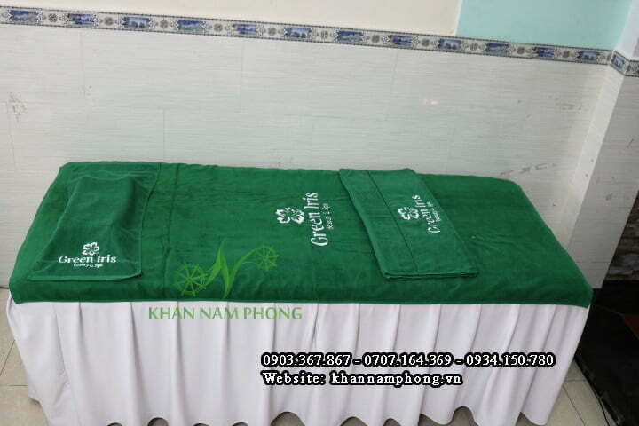 Mẫu khăn trải giường Green Iris - Xanh Lá (Cotton)
