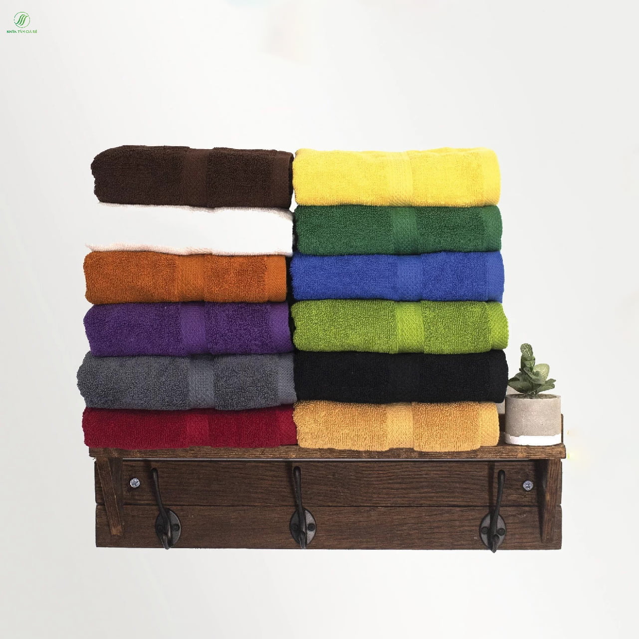 You need to consider the color, materials when buying towels Spa