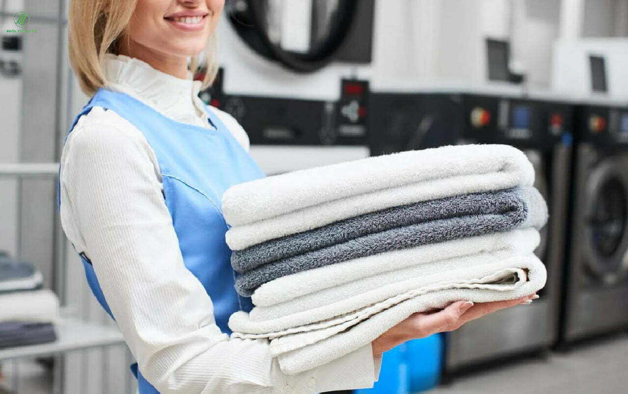 세탁 및 저장소 수건이 오른쪽 방법으로 수명을 연장하기 위해 스카프