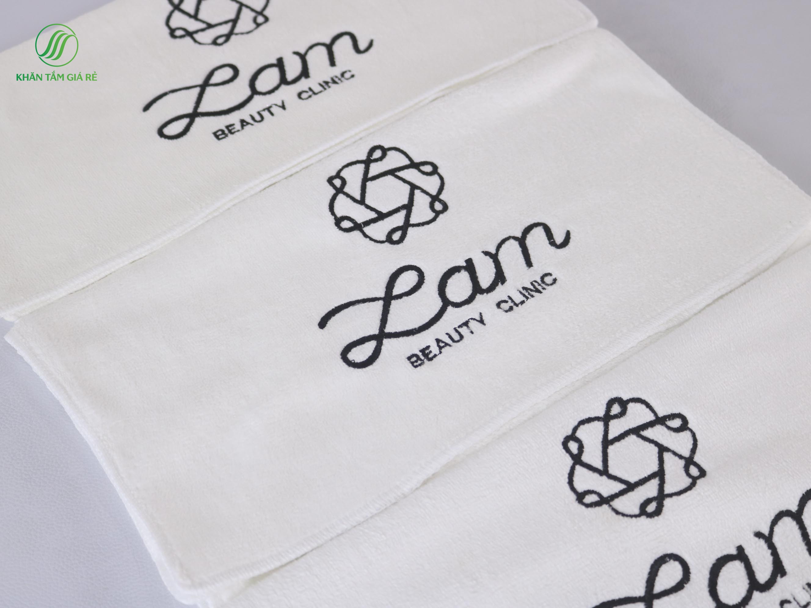 Why spa should choose to use scarf print logo?