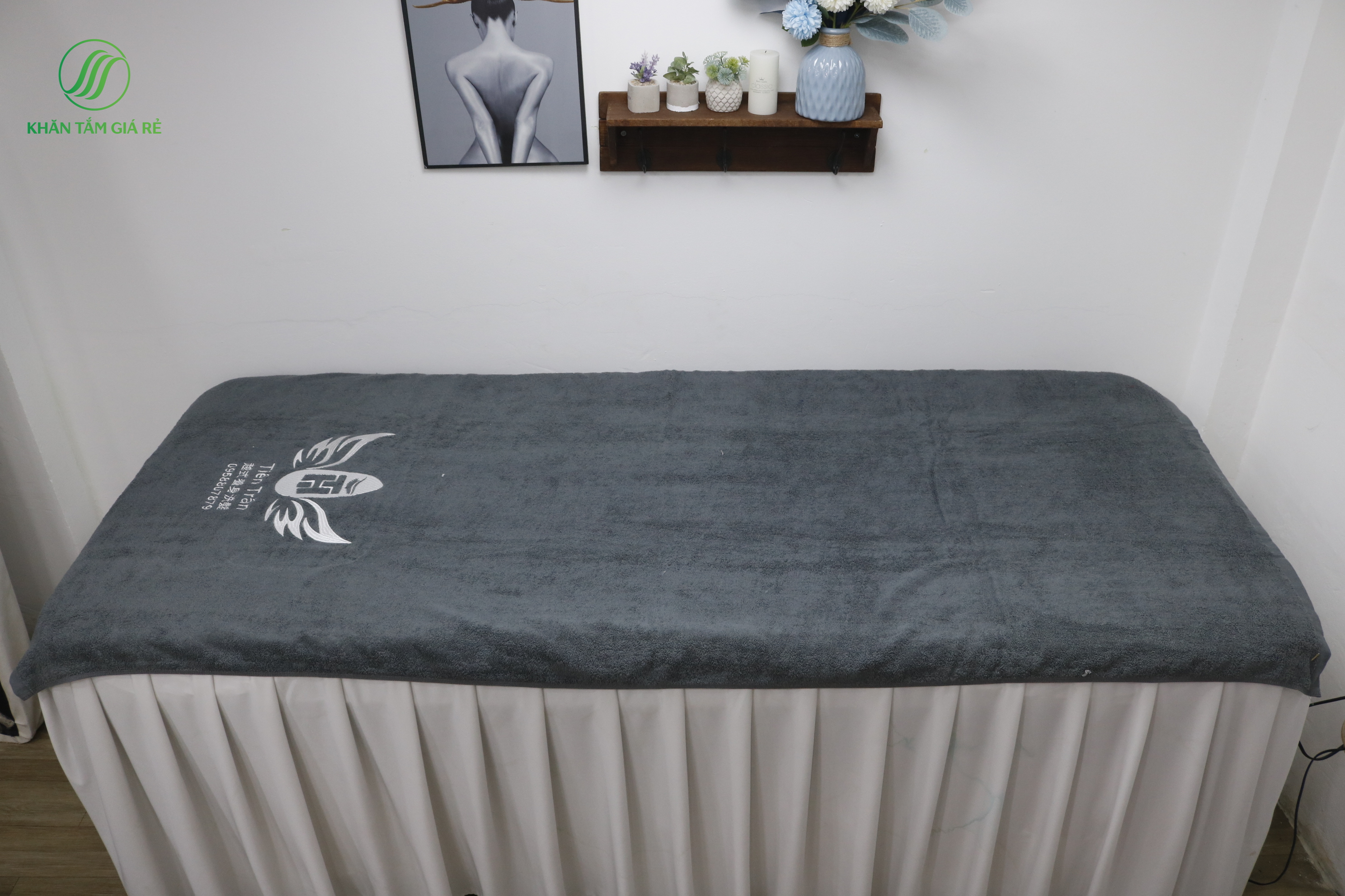 Logo print towel spa is a strategy to promote low-cost but highly effective